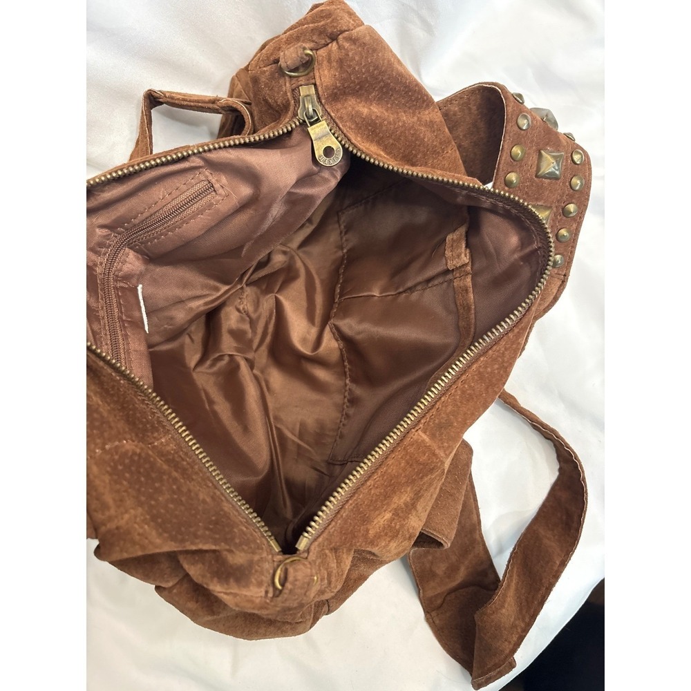Wilsons Leather Maxima Brown Suede Studded Barrel Shoulder Bag Boho Western Hobo - Picture 6 of 7